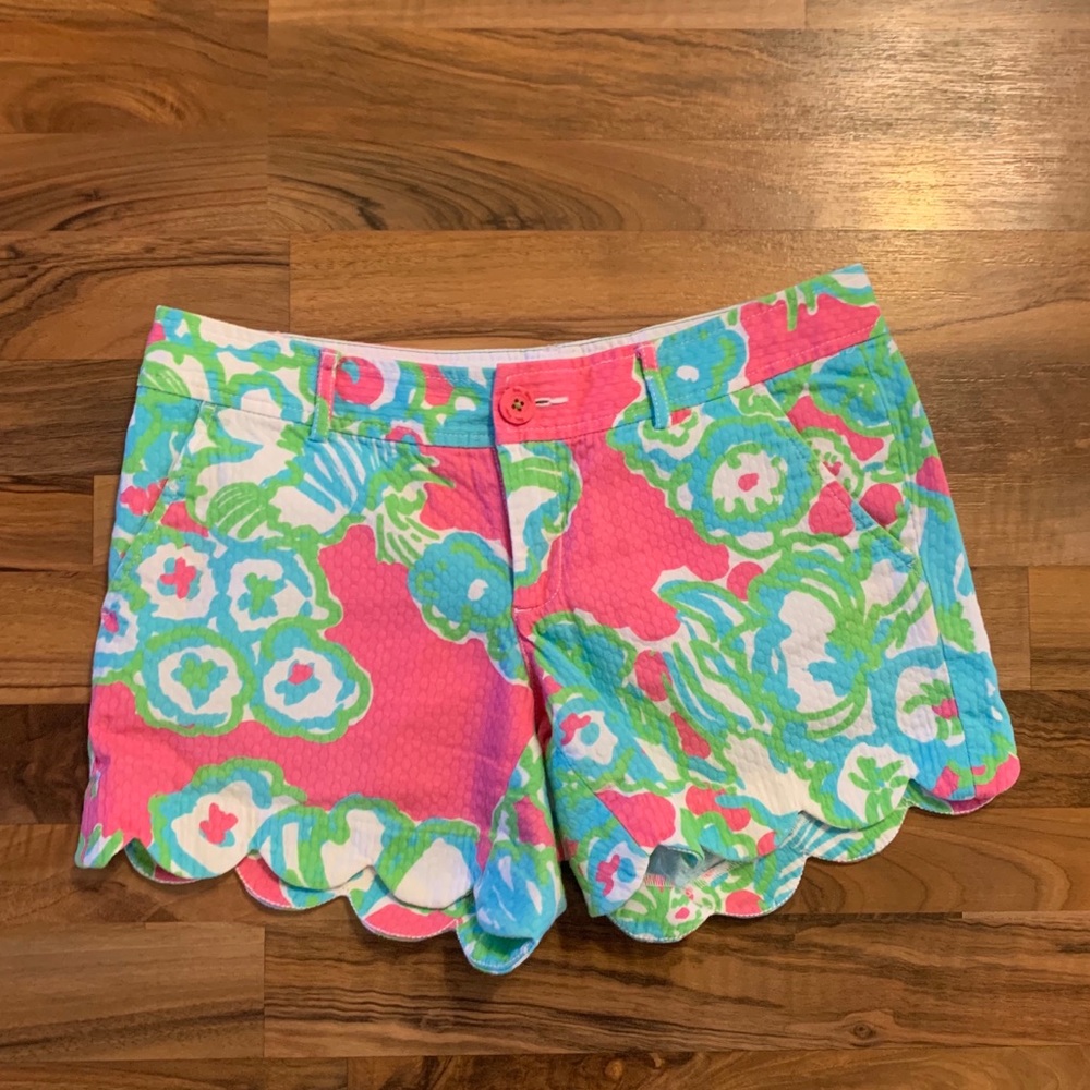 Lilly Pulitzer scalloped shorts